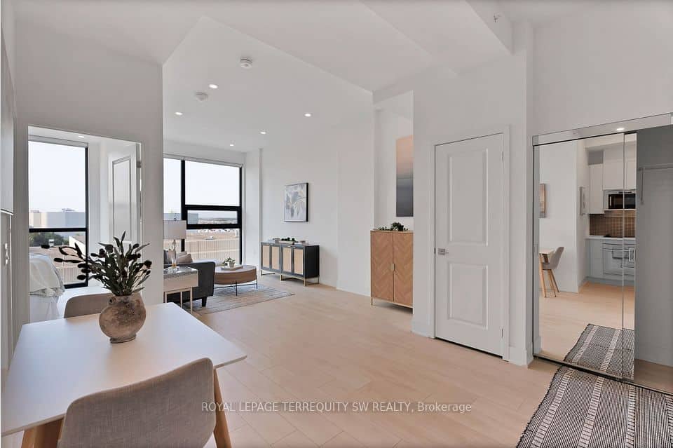 2916 Highway 7, Vaughan