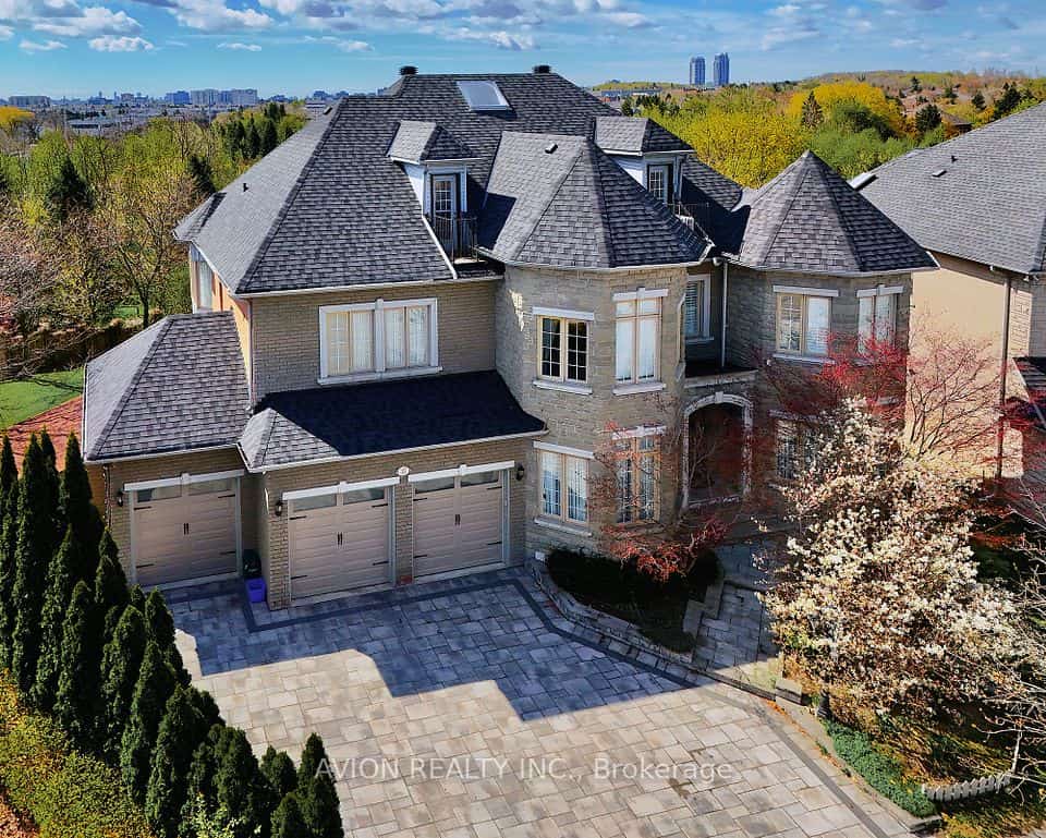 37 Frybrook Crescent, Richmond Hill, ON L4B 4B9