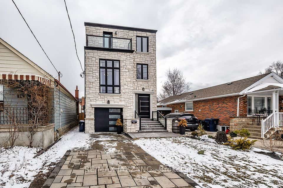 76 Haverson Boulevard, Toronto, ON M6M 3J9