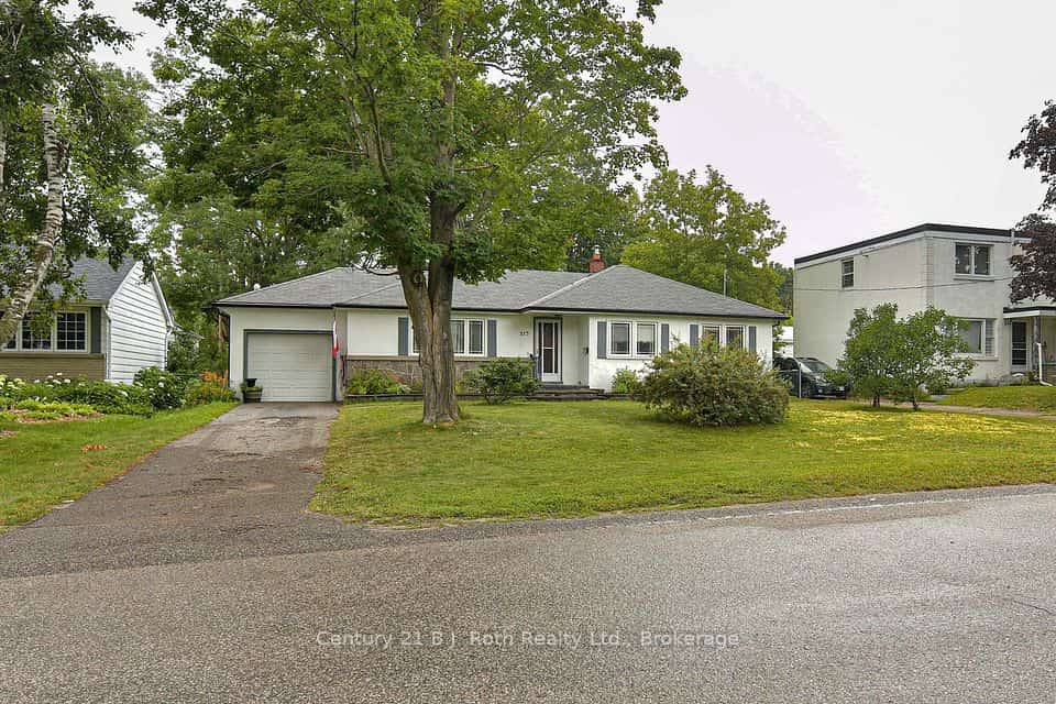 375 Parkhurst Crescent, Orillia, ON L3V 4H7