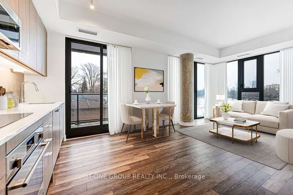 250 Lawrence Avenue West, Toronto