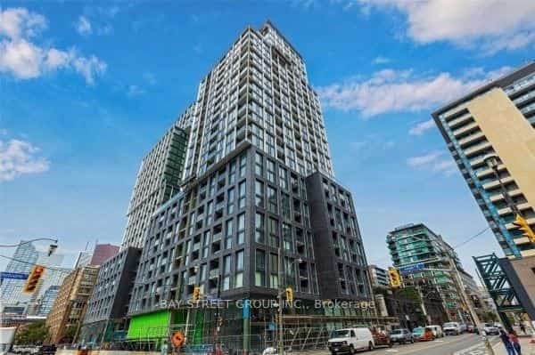 158 Front Street E #214, Toronto, ON M5A 0K9