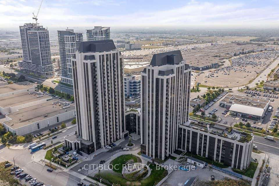 9085 JANE Street #PH3, Vaughan, ON L4K 2M6