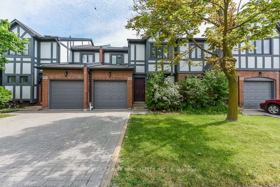 3050 Orleans Road #122, Mississauga, ON L5L 5P7