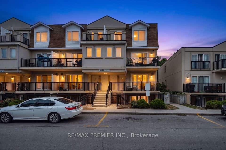 3041 Finch Avenue W, Toronto