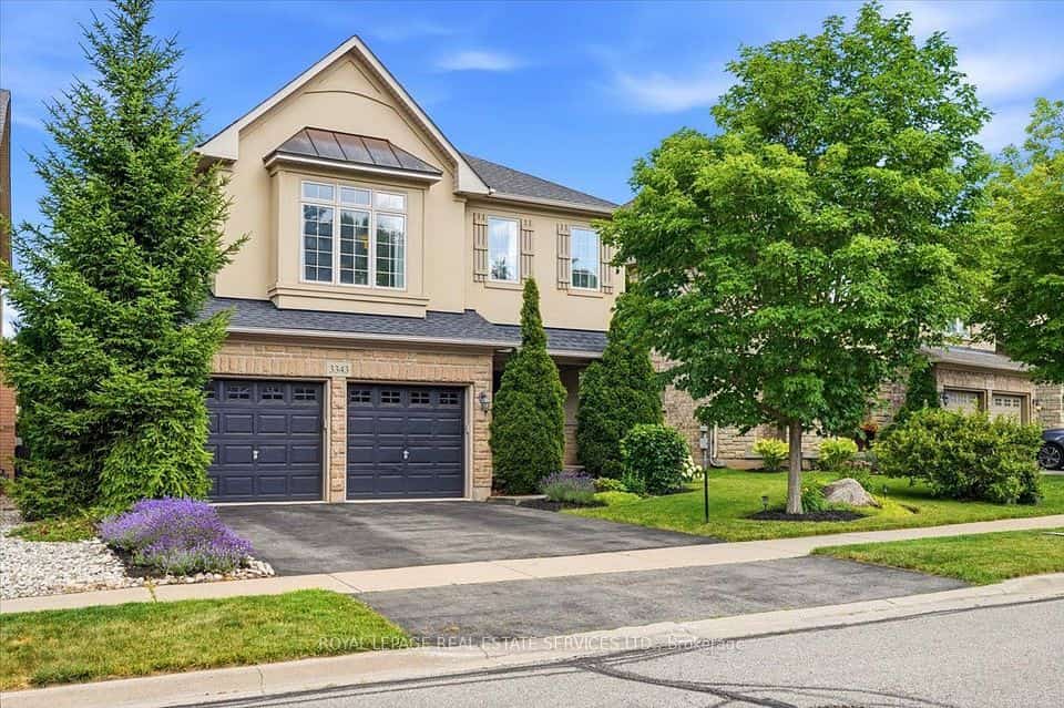 3343 Stocksbridge Avenue, Oakville, ON L6M 0B5