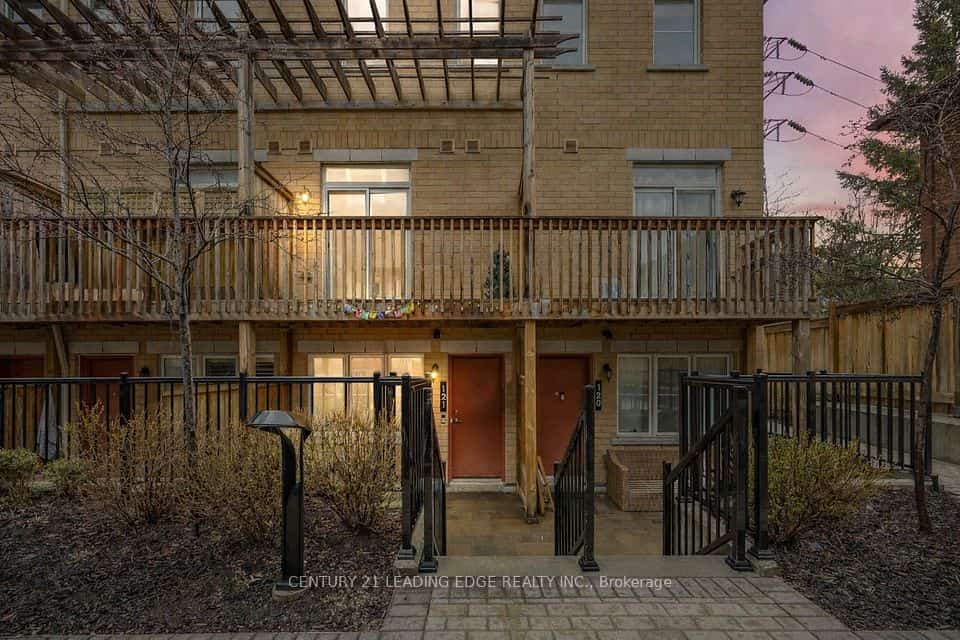 380 Hopewell Avenue, Toronto