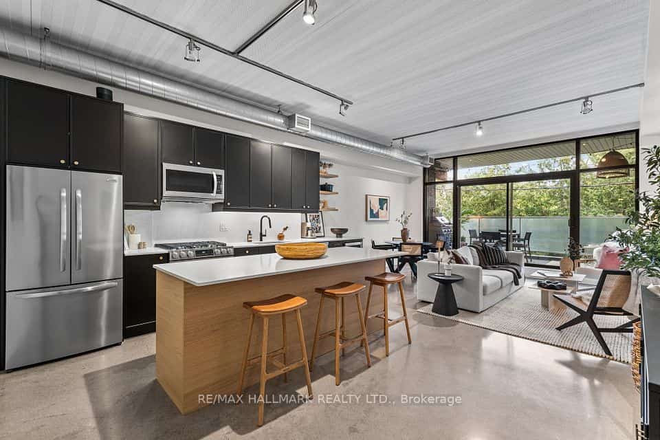 747 Queen Street E #202, Toronto, ON M4M 1H3