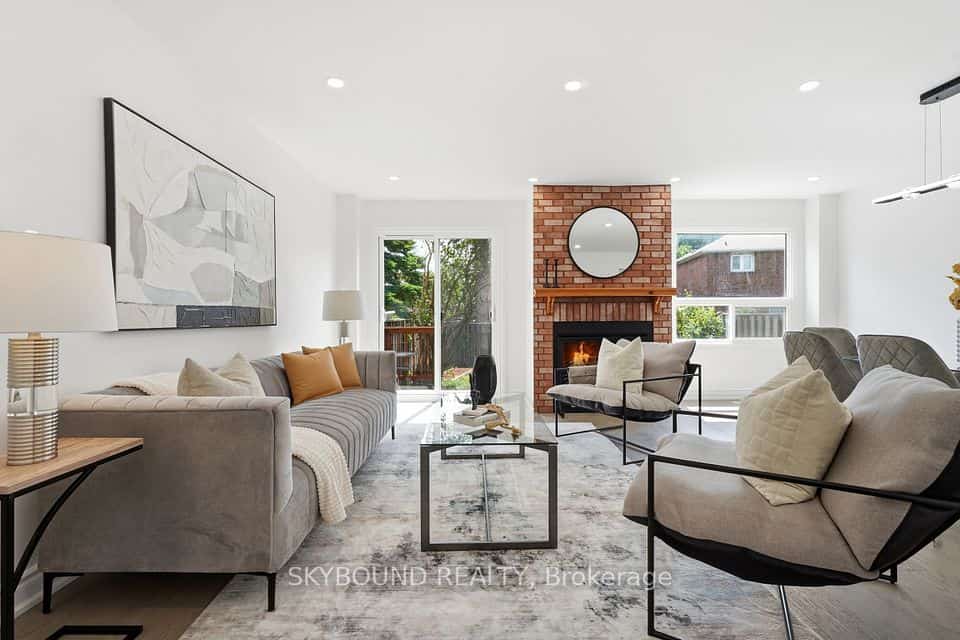 720 Whitfield Terrace, Mississauga, ON L5R 3H8