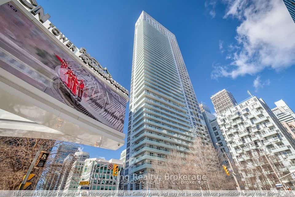 300 Front Street W #3012, Toronto, ON M5V 0E9