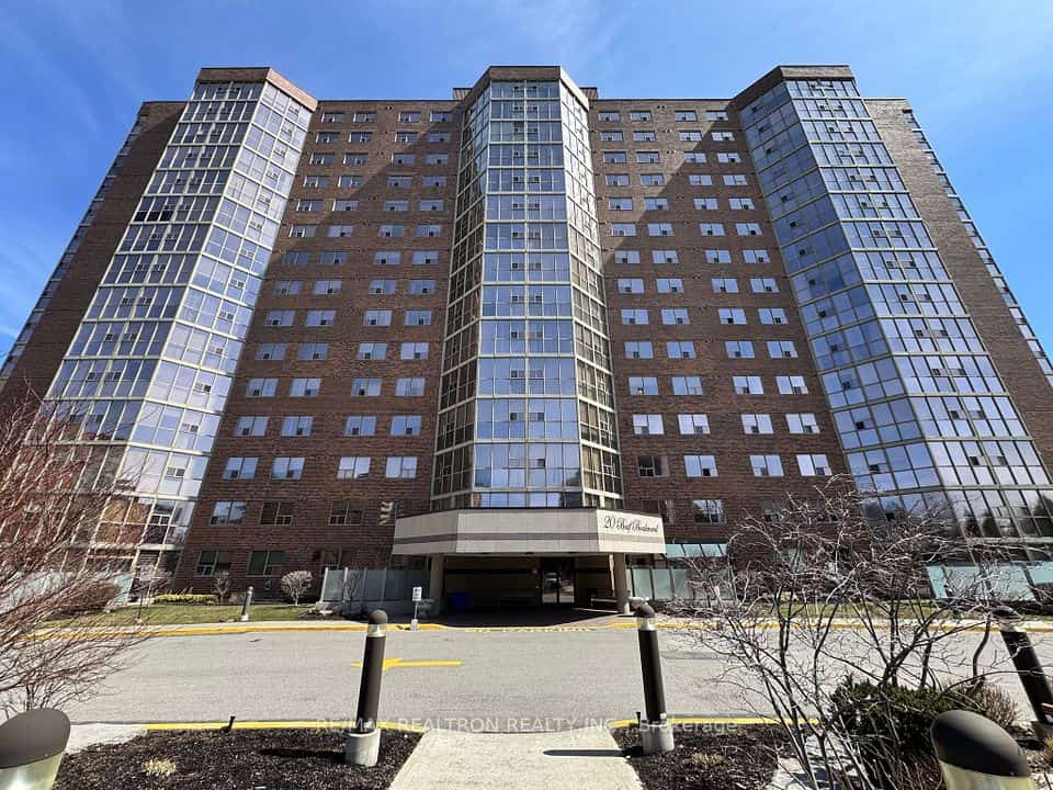 20 Baif Boulevard #705, Richmond Hill, ON L4C 8T1