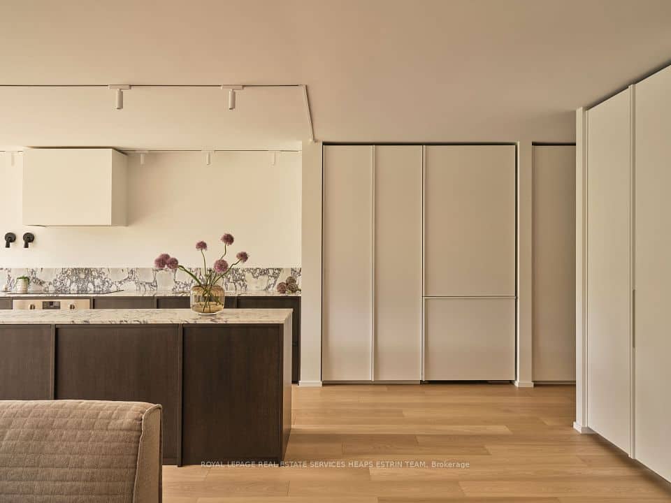 225 Davenport Road, Toronto