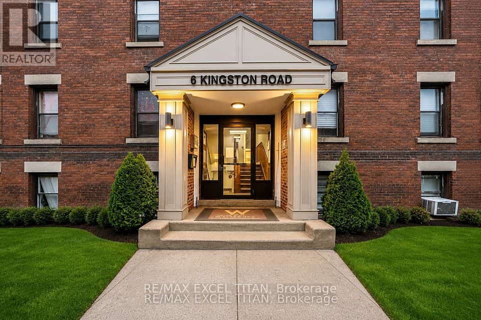 6 Kingston Road #23, Toronto, ON M4L 2S4