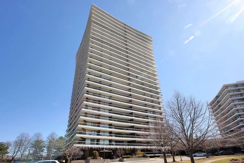 135 Antibes Drive #806, Toronto, ON M2R 2Z1