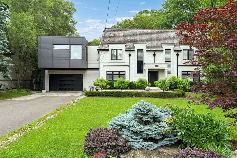 150 Sandringham Drive, Toronto, ON M3H 1E3