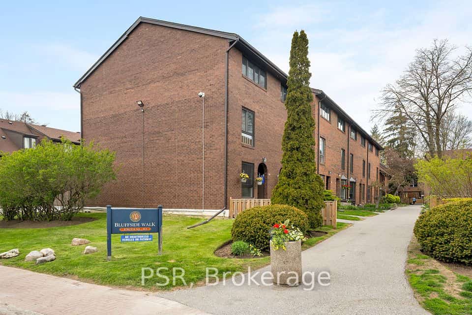 28 Livingston Road #83, Toronto, ON M1E 4S5