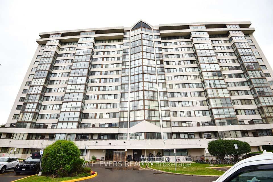 21 Markbrook Lane #1512, Toronto, ON M9V 5E4