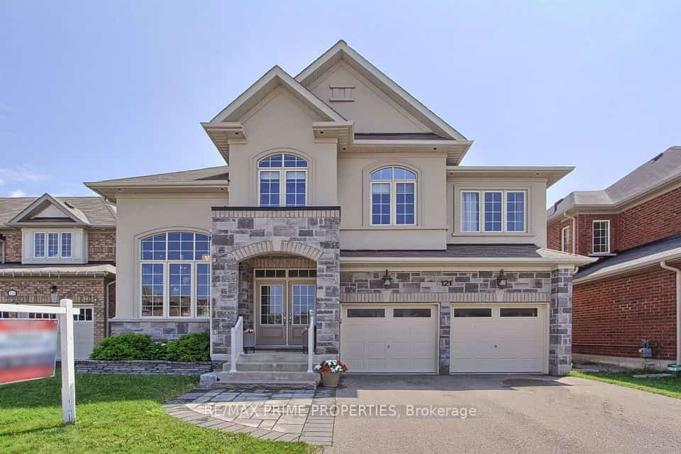 121 Robert Wilson Crescent, Georgina, ON L4P 0G8