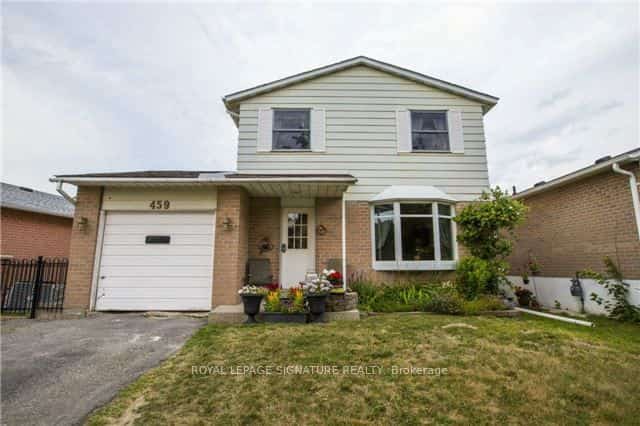 459 Dixon Boulevard, Newmarket, ON L3Y 5C9