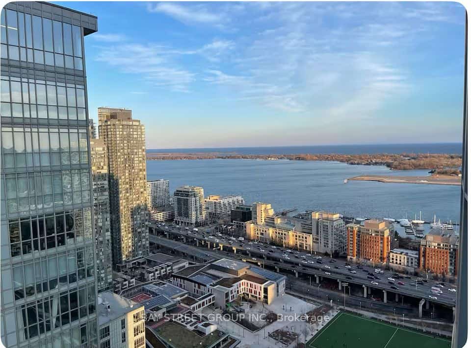 21 Iceboat Terrace #4303, Toronto, ON M5V 4A9