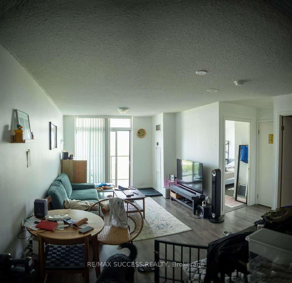 812 Lansdowne Avenue #1211, Toronto, ON M6H 4K5