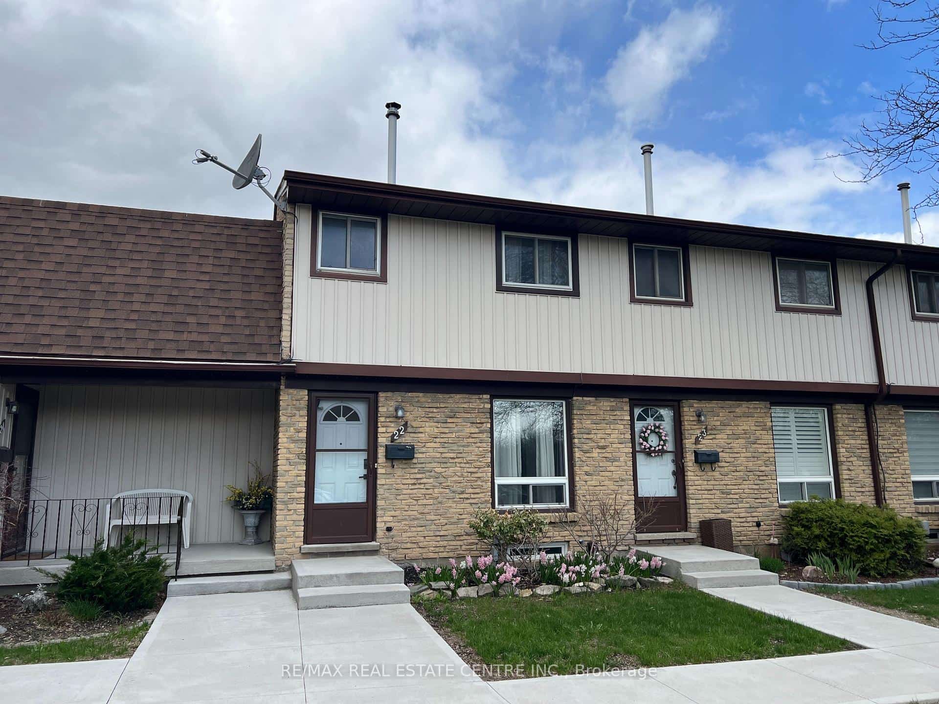 210 Glamis Road #22, Cambridge, ON N1R 6L3