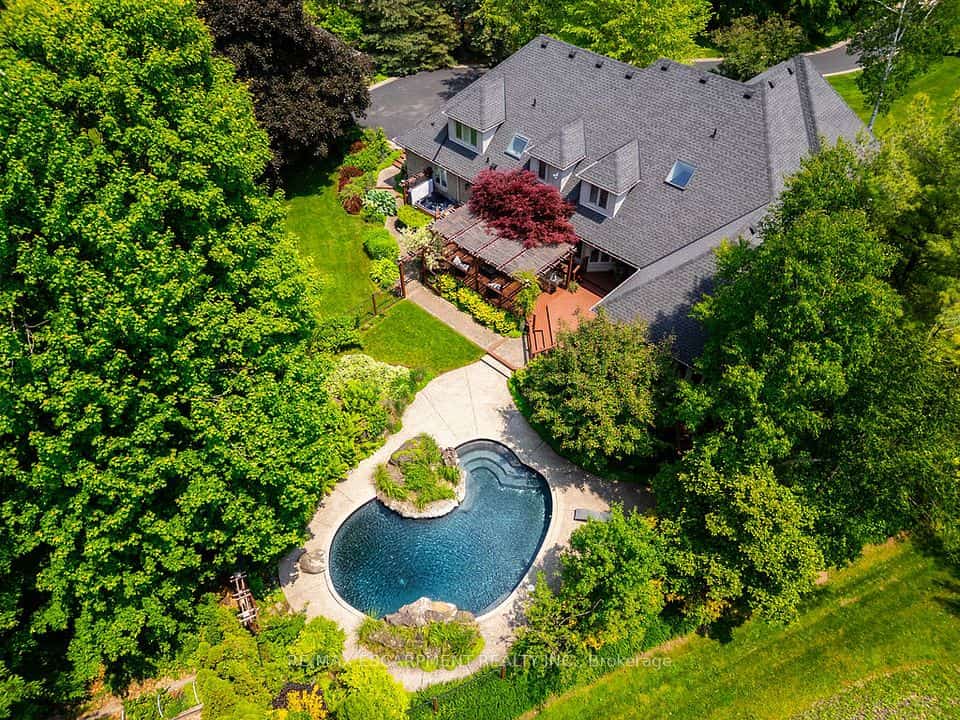 27 Blackberry Place, Hamilton, ON L0R 1H2