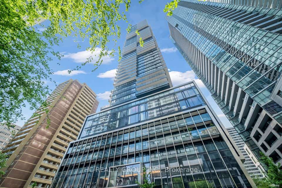 55 Charles Street E #1805, Toronto, ON M4Y 0J1