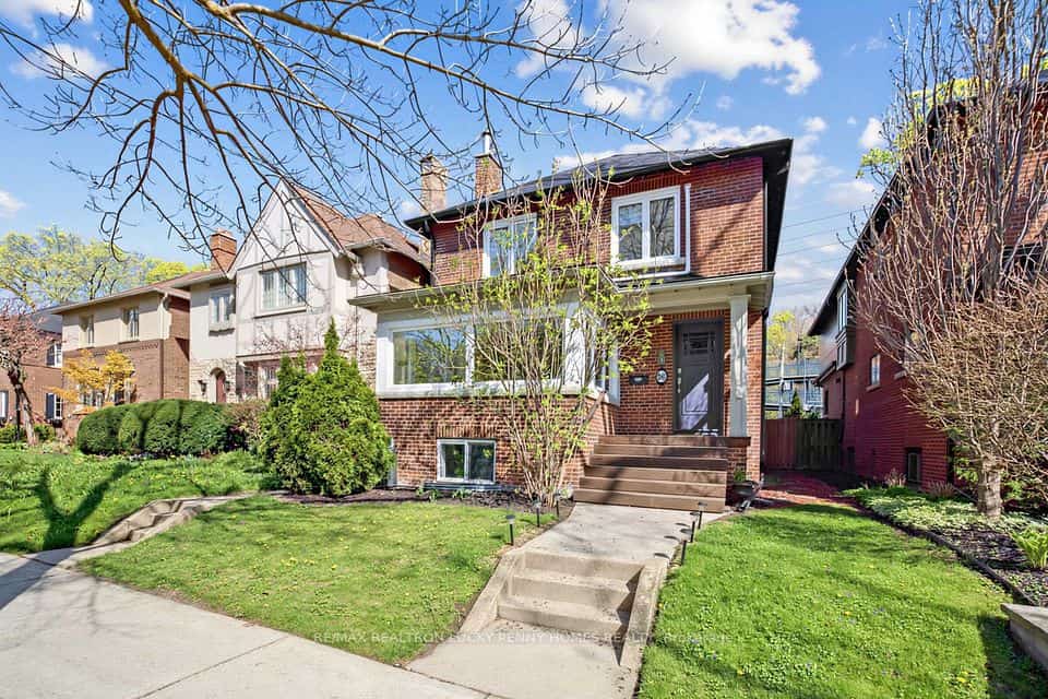 96 Whitehall Road, Toronto, ON M4W 2C7