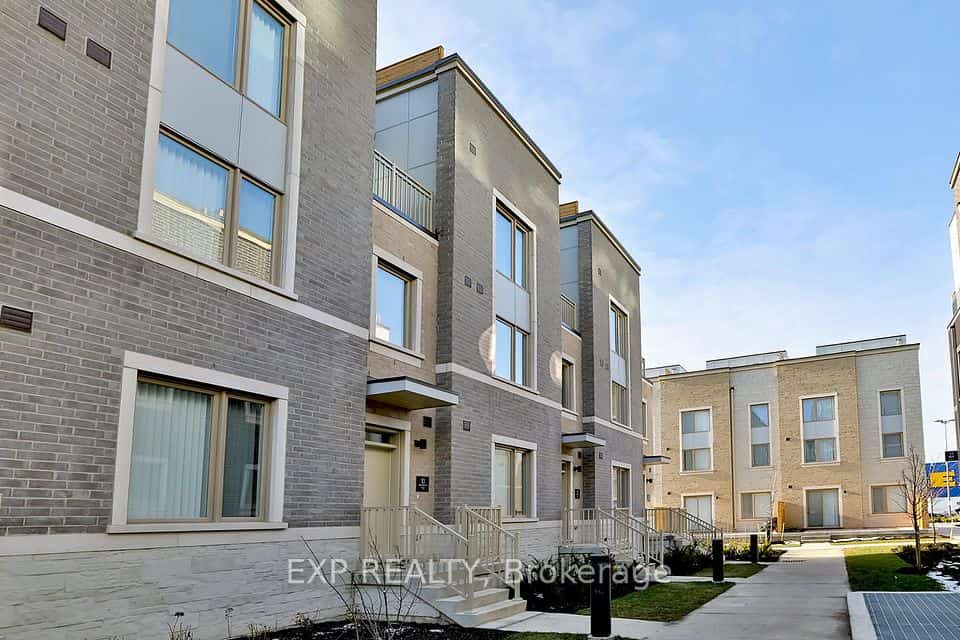 10 Almond Blossom Mews #102, Vaughan, ON L4K 0N6