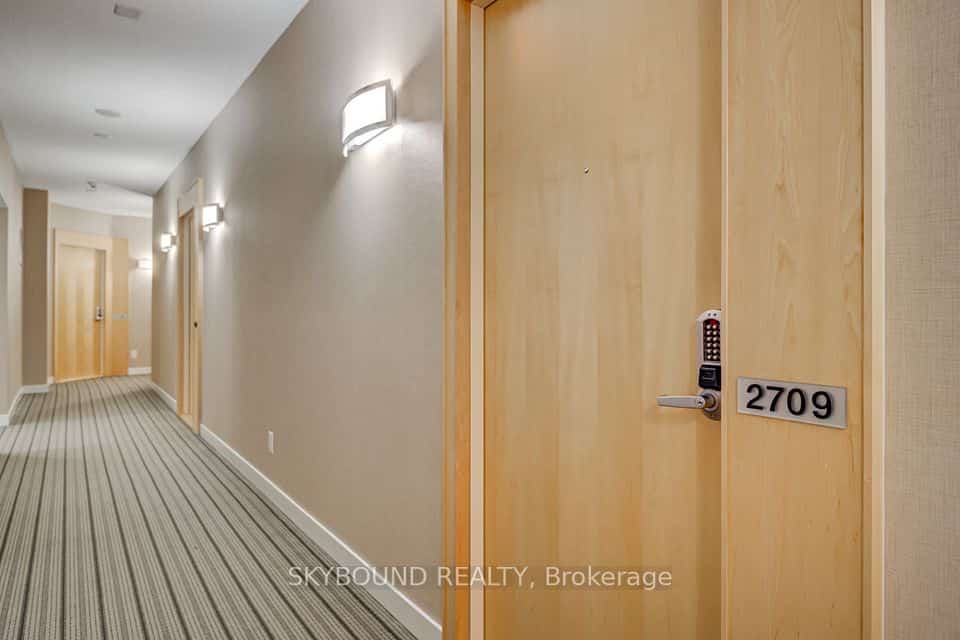 55 Bremner Boulevard #2709, Toronto, ON M5J 0A6