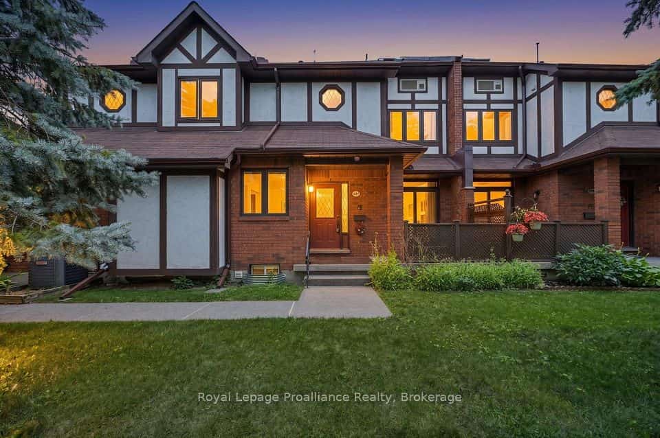 245 Elgin Street W #201, Cobourg, ON K9A 5M1