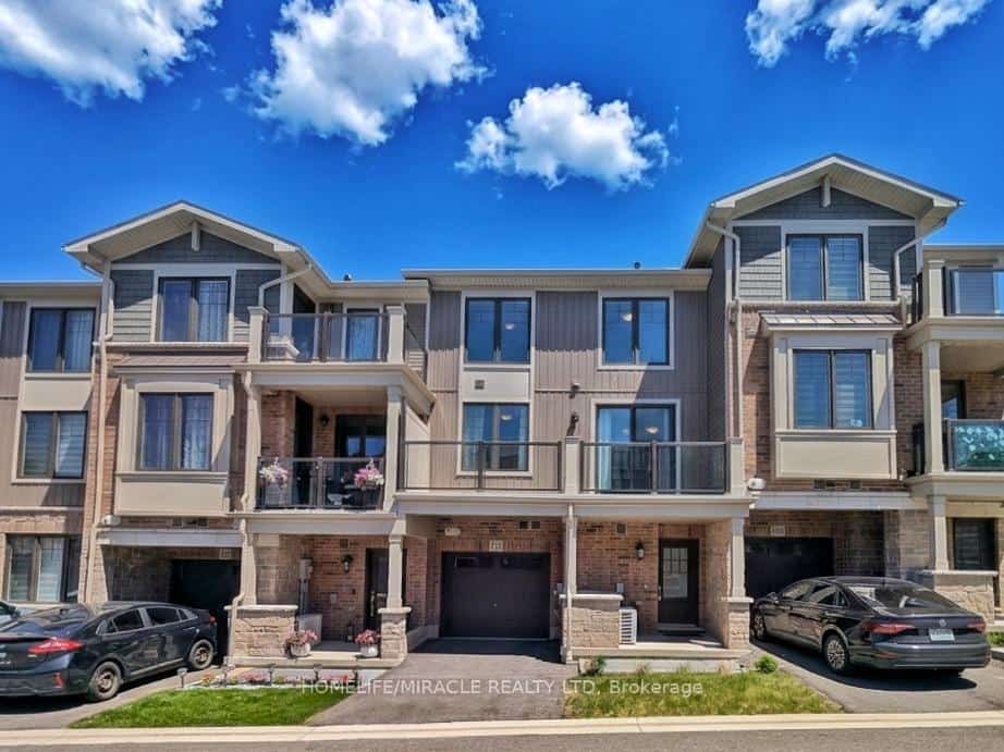 10 Birmingham Drive #129, Cambridge, ON N1R 0C6