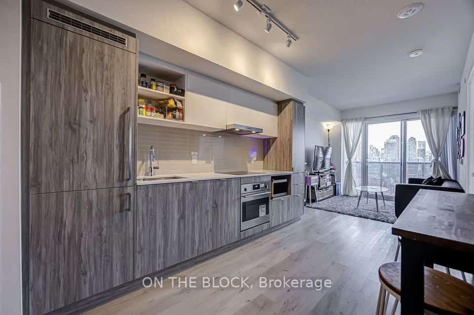 138 Downes Street #2801, Toronto, ON M5E 0E4