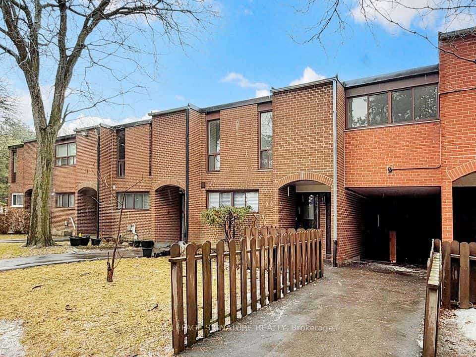 374 Driftwood Avenue, Toronto