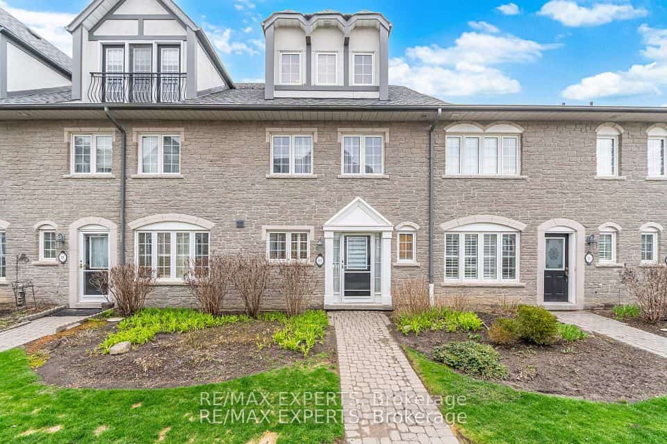 1995 Royal Road #112, Pickering, ON L1V 6V9
