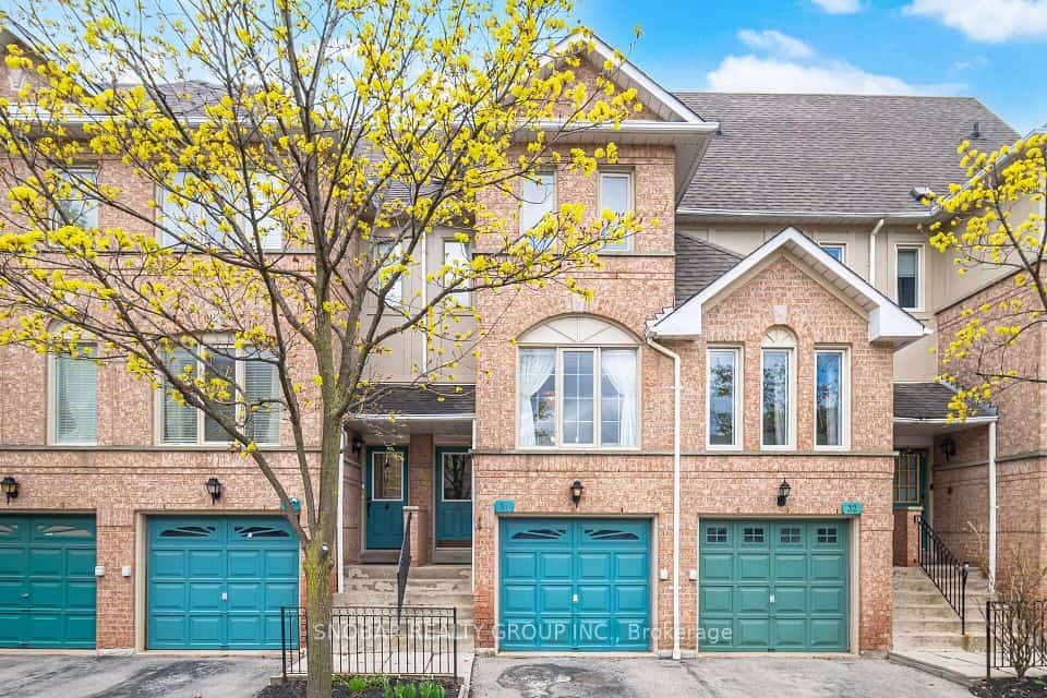 1050 Bristol Road W, Mississauga