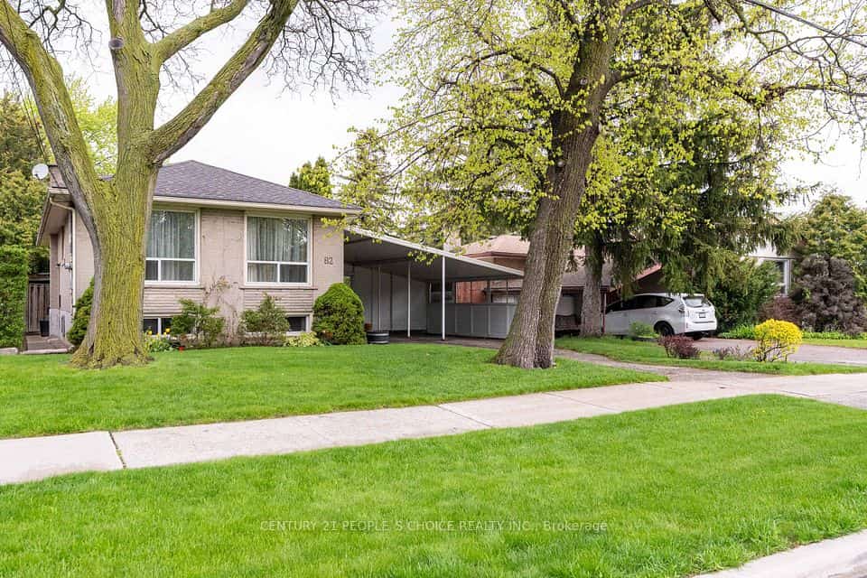 82 Hadrian Drive, Toronto, ON M9W 1V4