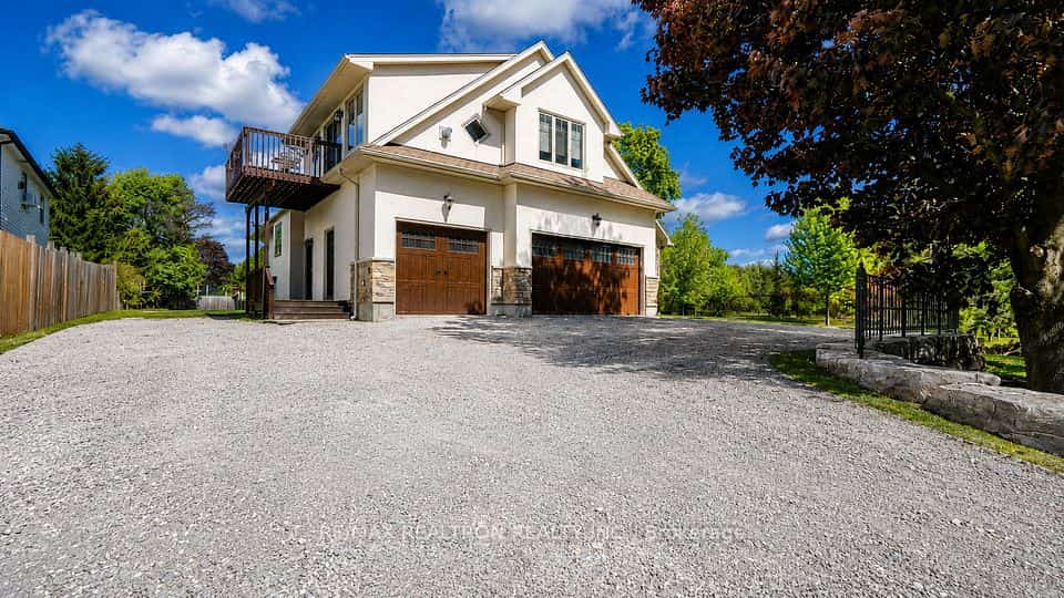 5023 Franklin Street, Pickering, ON L1Y 1B4