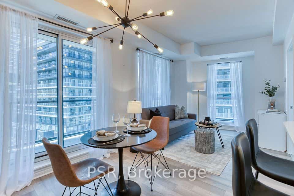 39 Annie Craig Avenue #905, Toronto, ON M8V 0H1