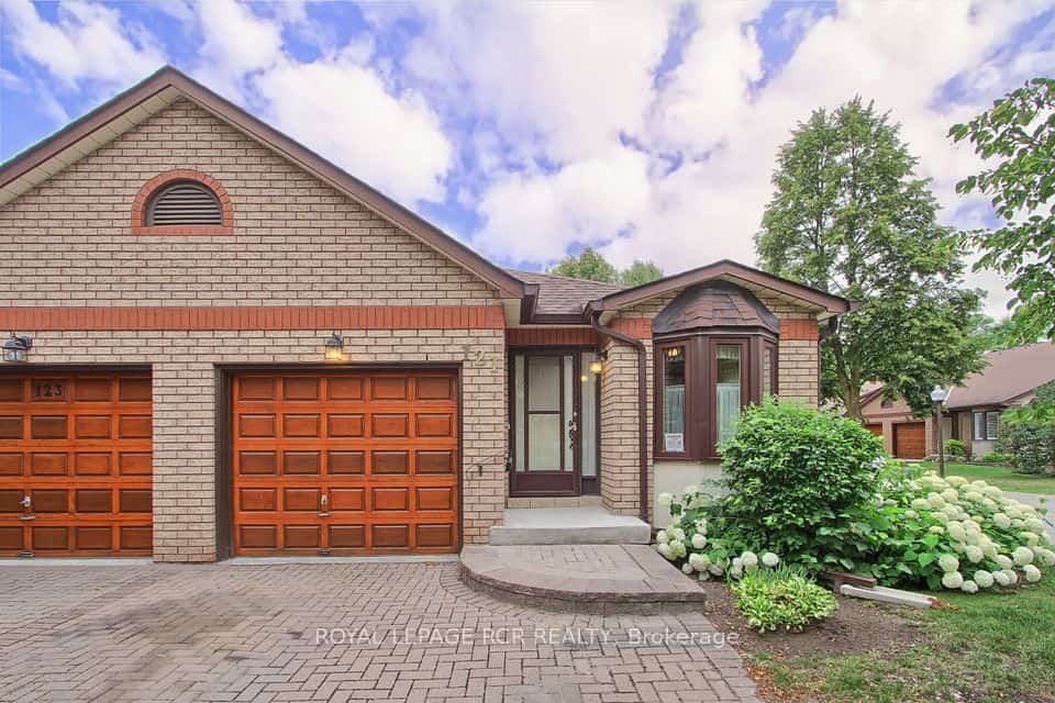 121 Green Briar Road #16, New Tecumseth, ON L9R 1S5
