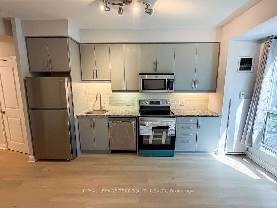 1 Scott Street #311, Toronto, ON M5E 1A1