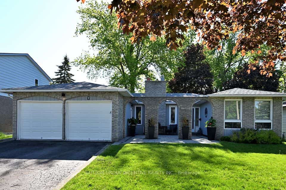 7 HURON Street, Barrie, ON L4M 5H2