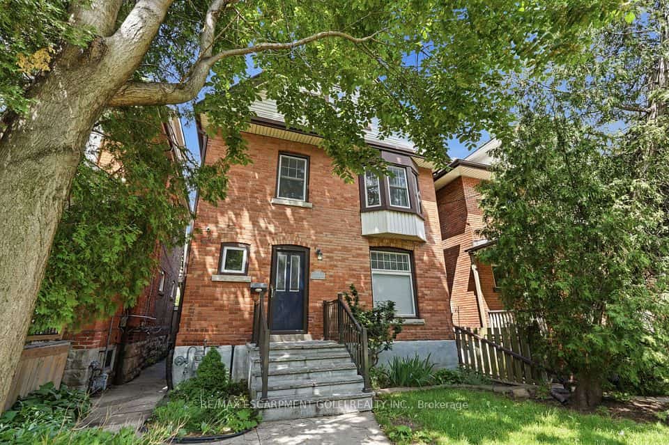 71 Aikman Avenue, Hamilton, ON L8M 1P8