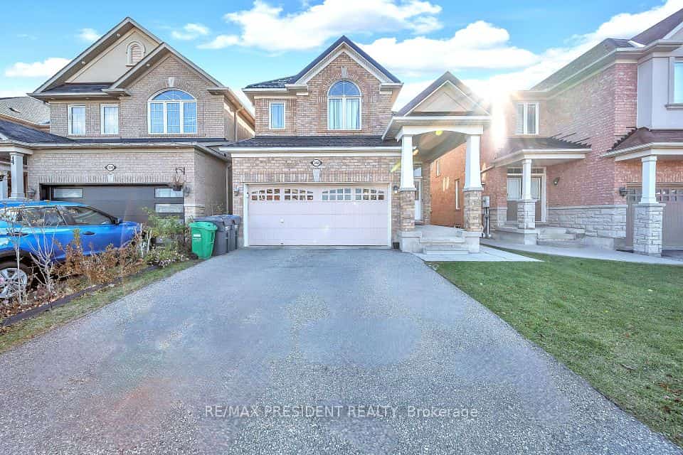 342 Panhellenic Drive, Mississauga, ON L5W 0B9