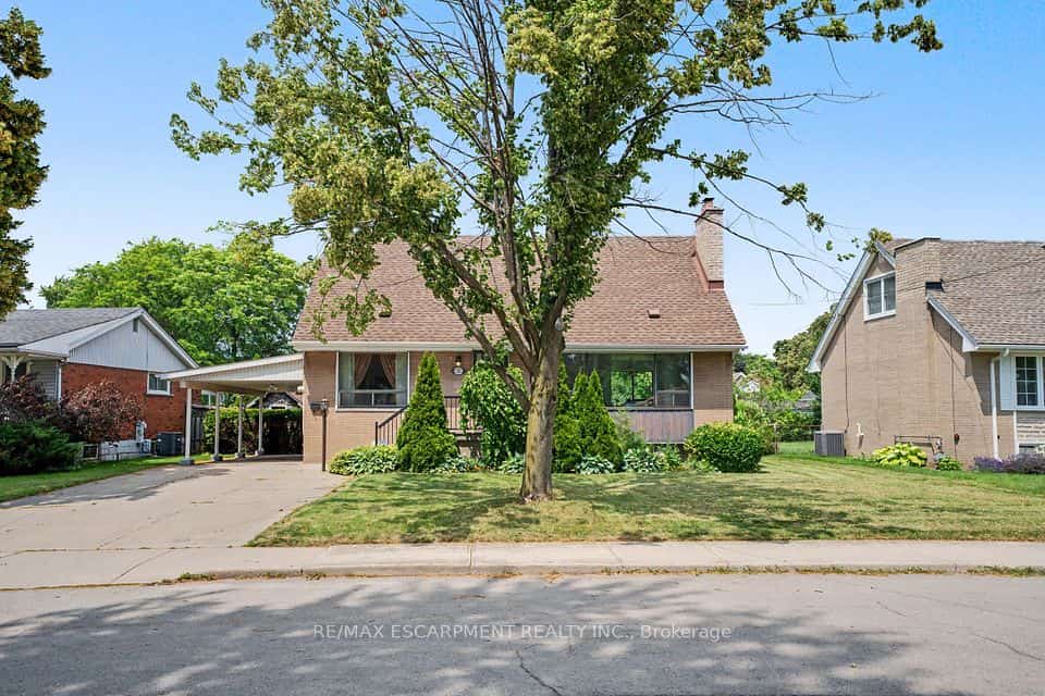 11 Marshall Avenue, Hamilton, ON L8T 1W9