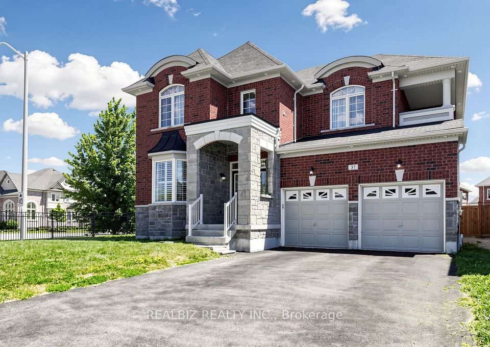 37 Alamosa Court, Brampton, ON L6Y 2Z3