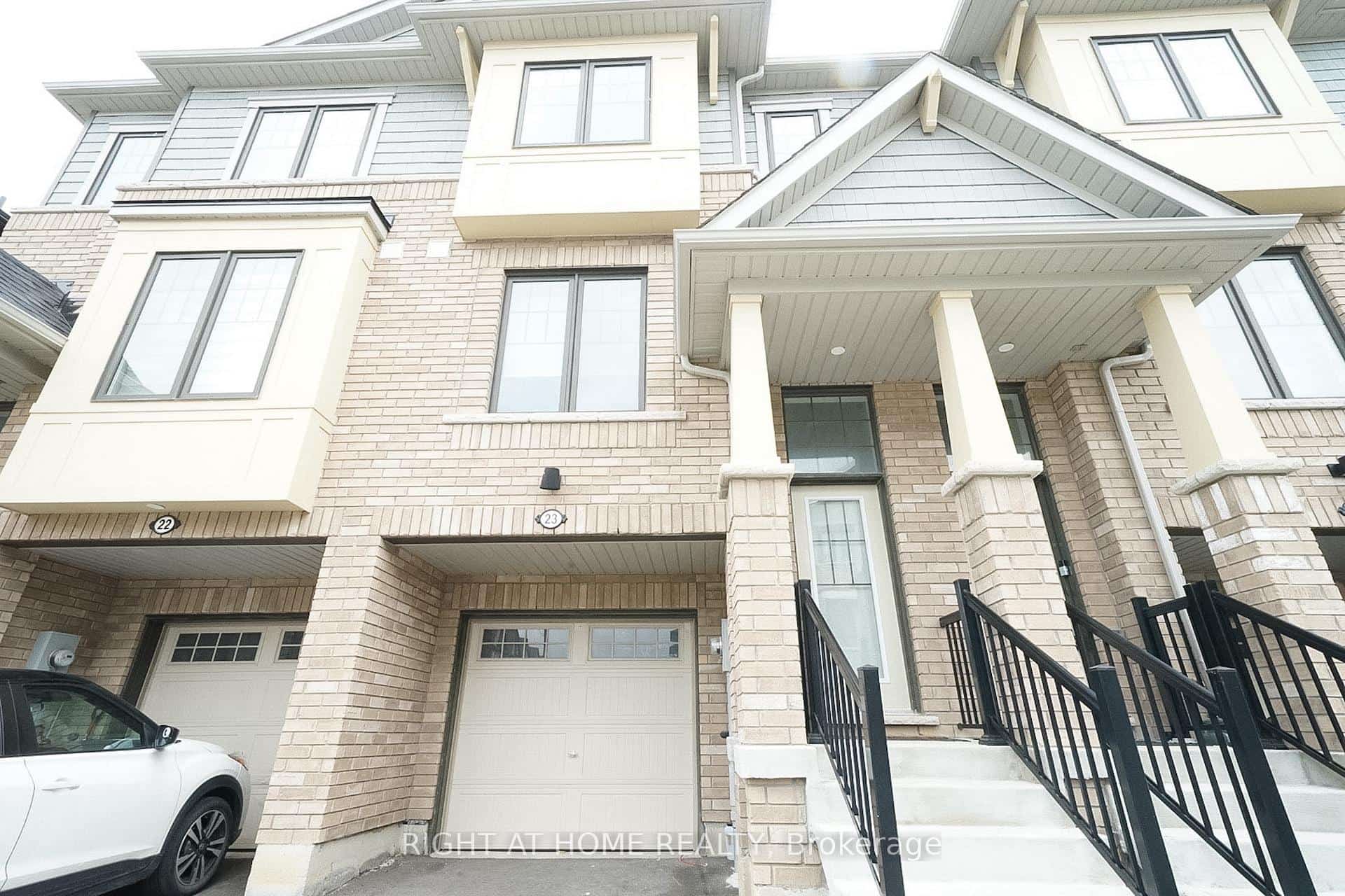 185 Bedrock Drive #23, Hamilton, ON L8J 0M5