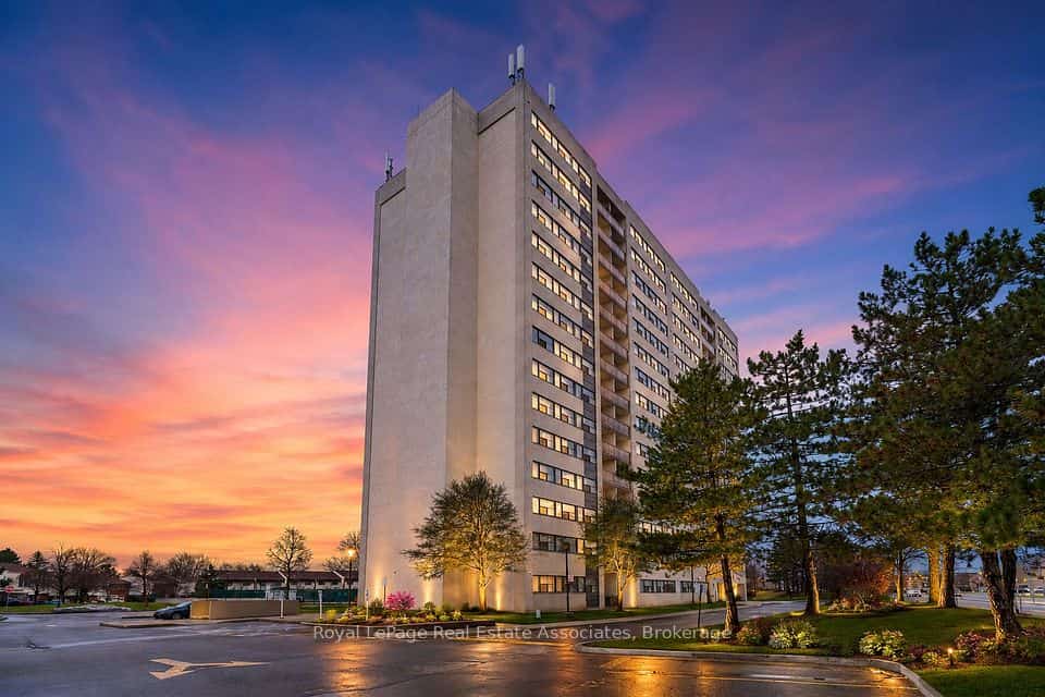 2900 Battleford Road N #1008, Mississauga, ON L5N 2V9