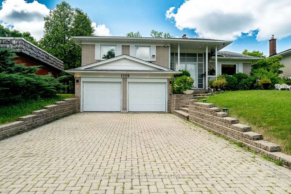 1129 SCENIC Drive, Hamilton, ON L9C 1H8
